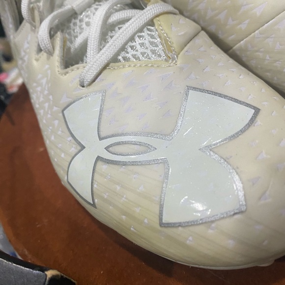 EUC Under Armour Football Cleats Men's Size 10 Highlight White Hightop - Picture 5 of 11